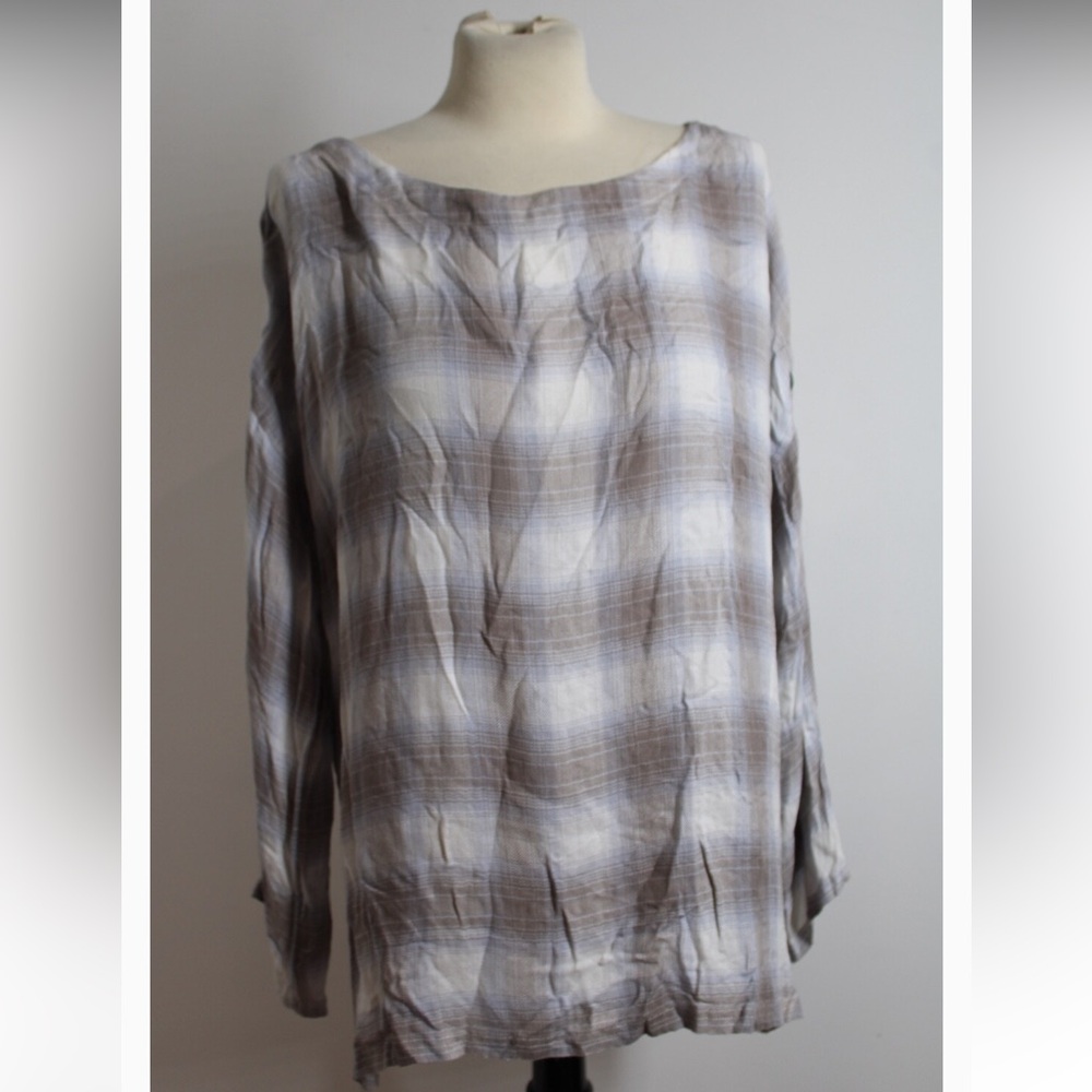 Soft Surroundings Herringbone Pattern Top in Gray and Cream
